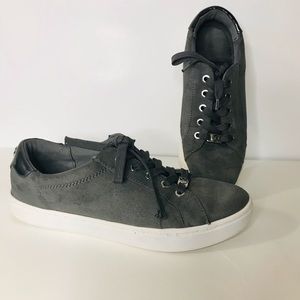 Liz Claiborne Women’s Sneakers